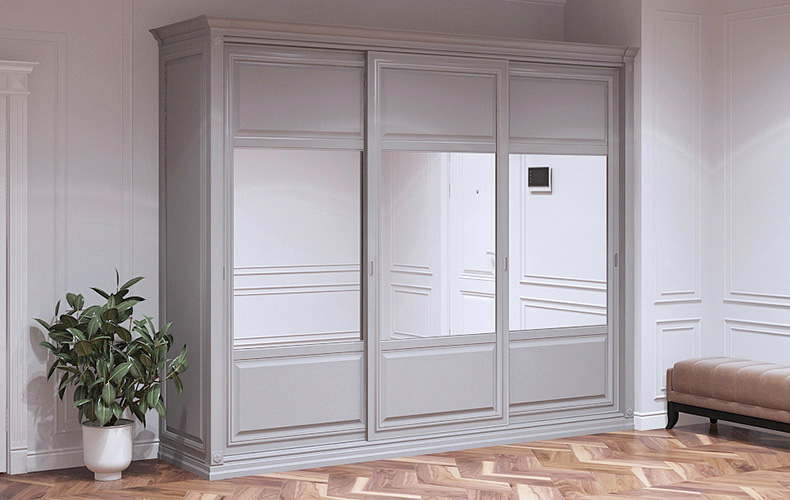 Трёхдверный шка...