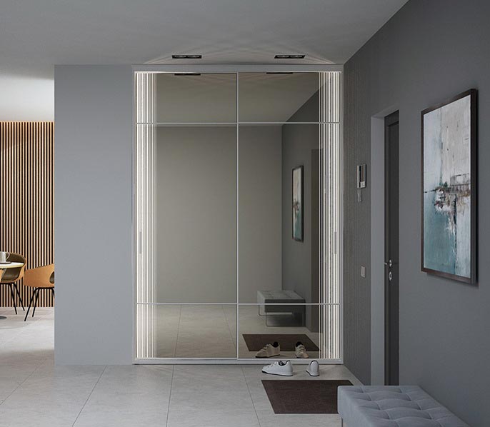 Шкаф-купе с зеркалом на балкон