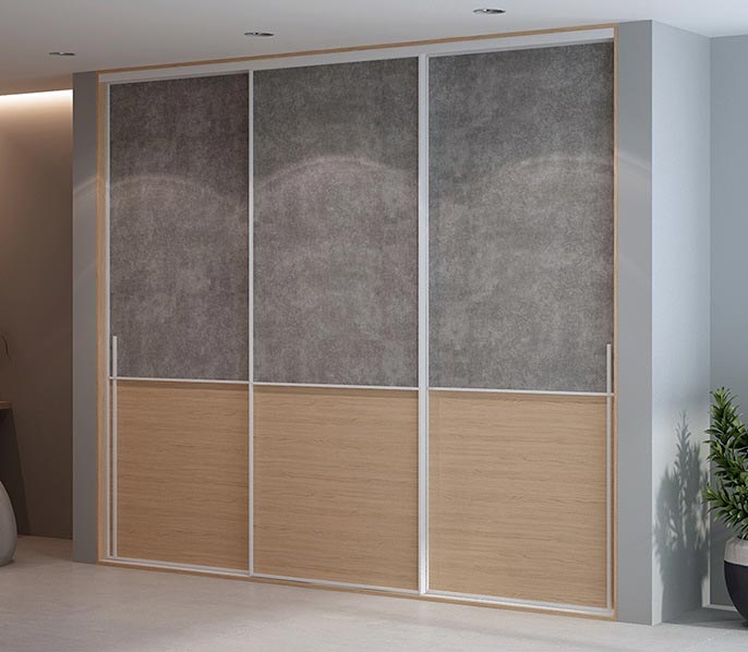 Трёхдверный встроенный шкаф-купе