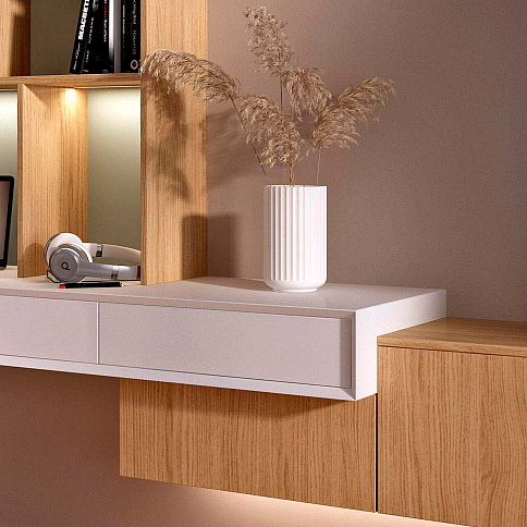 Встроенная гостиная в современном стиле - детальное фото № 2