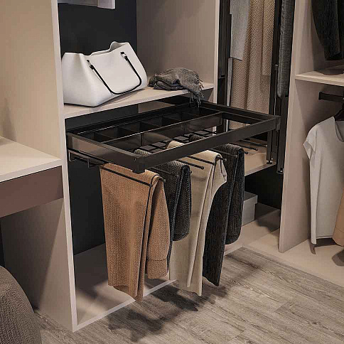 Гардеробная комната 13 - детальное фото № 7