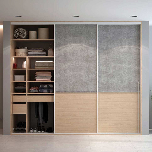 Трёхдверный встроенный шкаф-купе - детальное фото № 2