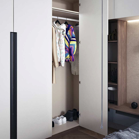 Распашной белый шкаф в спальню - детальное фото № 1