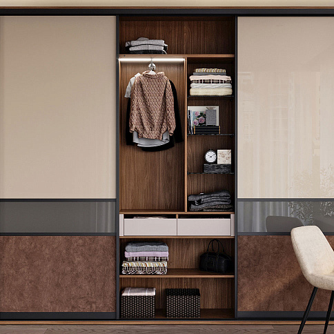 Шкаф-купе в гостиную с полками и столом - детальное фото № 2