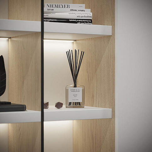 Белый шкаф в прихожую со стеллажом - детальное фото № 3