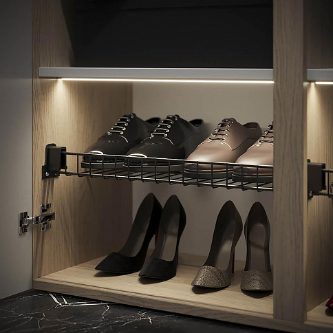 Белый шкаф в прихожую со стеллажом - детальное фото № 4